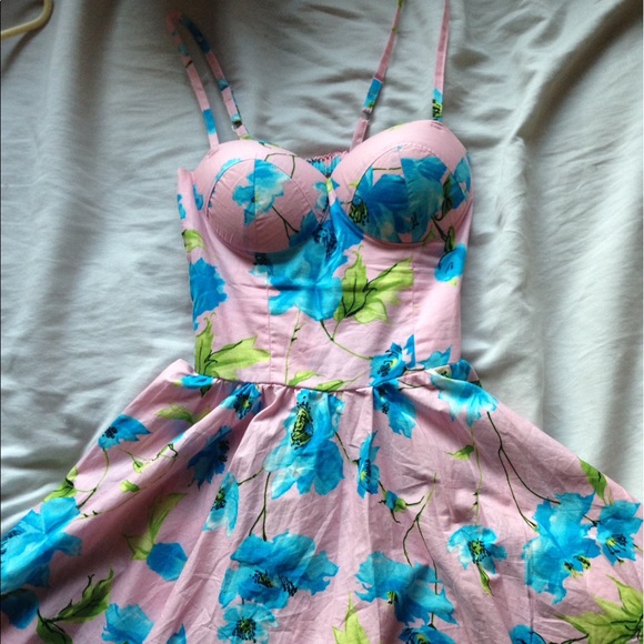 Dresses & Skirts - Floral pink and blue dress