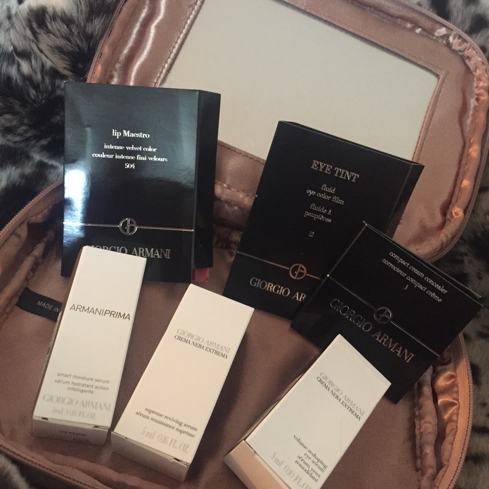 GIORGIO ARMANI MAKEUP BAG WITH SAMPLES