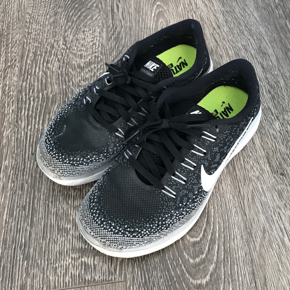 Good condition Nike free run black and grey