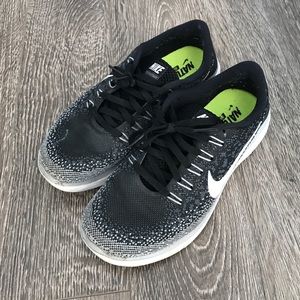 Good condition Nike free run black and grey