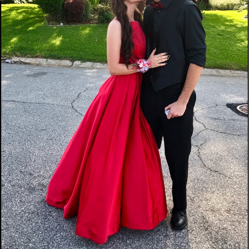 Stunning Sherri Hill Prom Dress