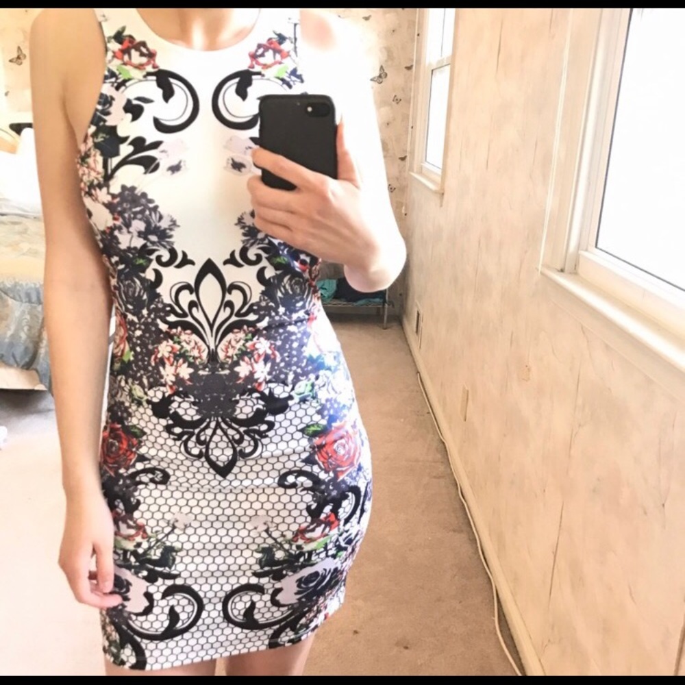 Elegant Flying Tomato Bodycon dress
