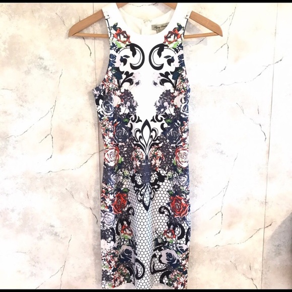 Elegant Flying Tomato Bodycon dress - Picture 2 of 7