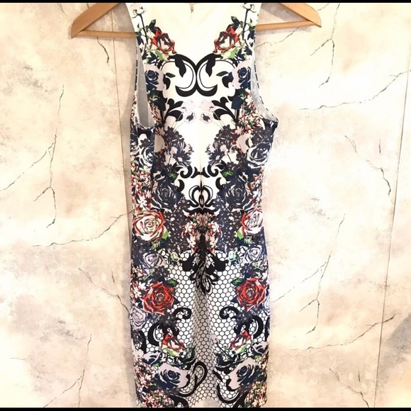 Elegant Flying Tomato Bodycon dress - Picture 5 of 7