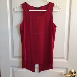 Beautiful red split back tank from express!