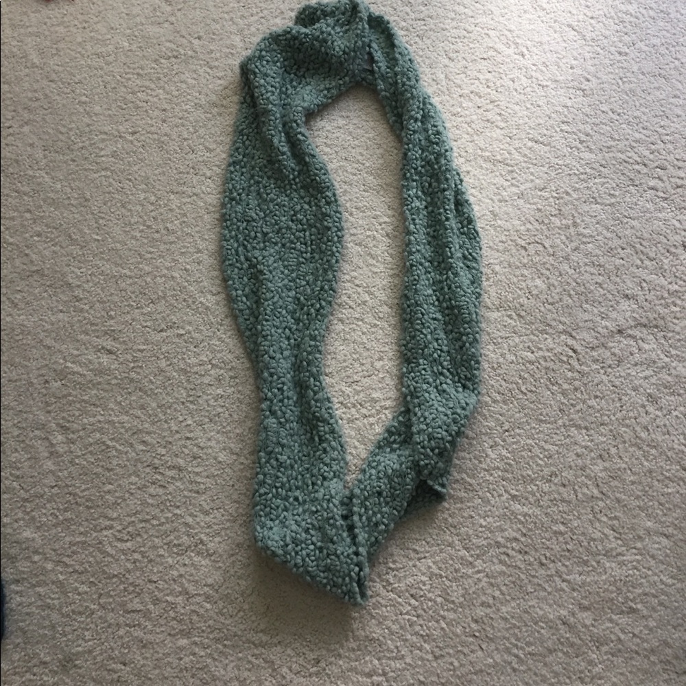 Warm and cozy teal/green circle scarf from Urban