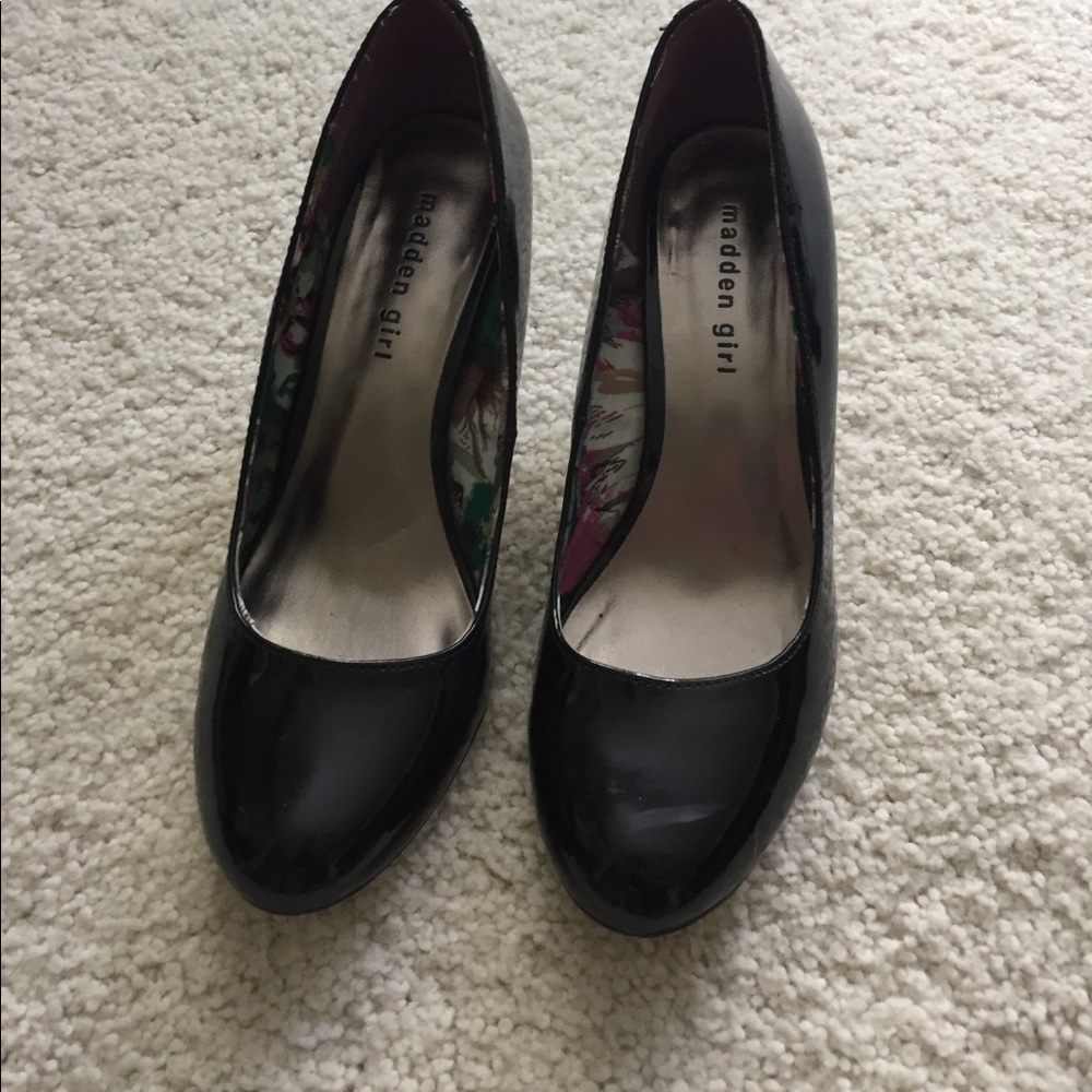 Gently used Madden Girl pumps