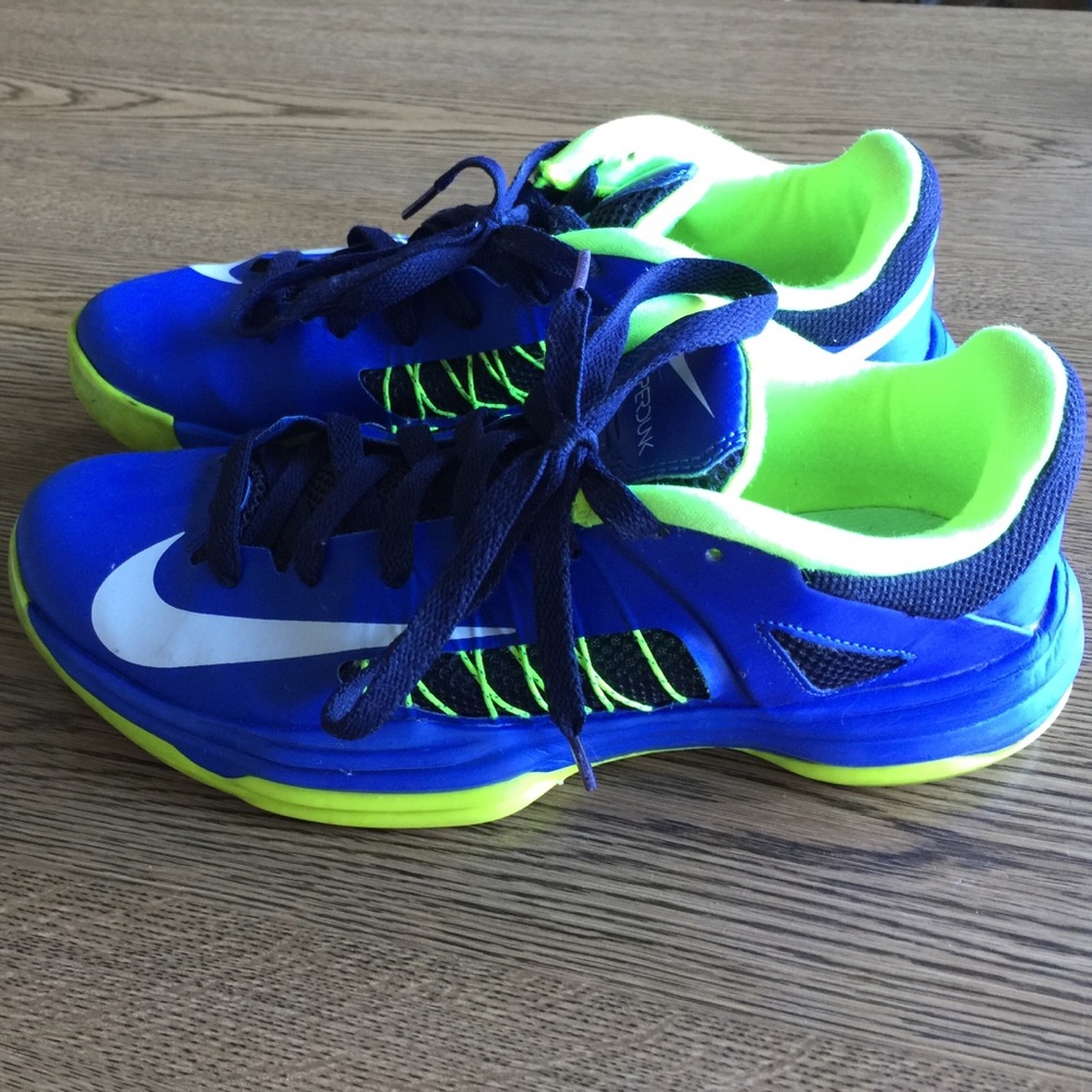 Nike shoes