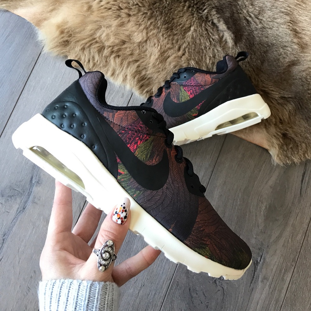 NWT Nike Air Max - Picture 2 of 6