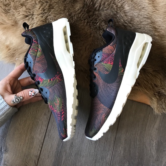 NWT Nike Air Max - Picture 3 of 6