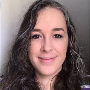 Meet your Posher, Kendra