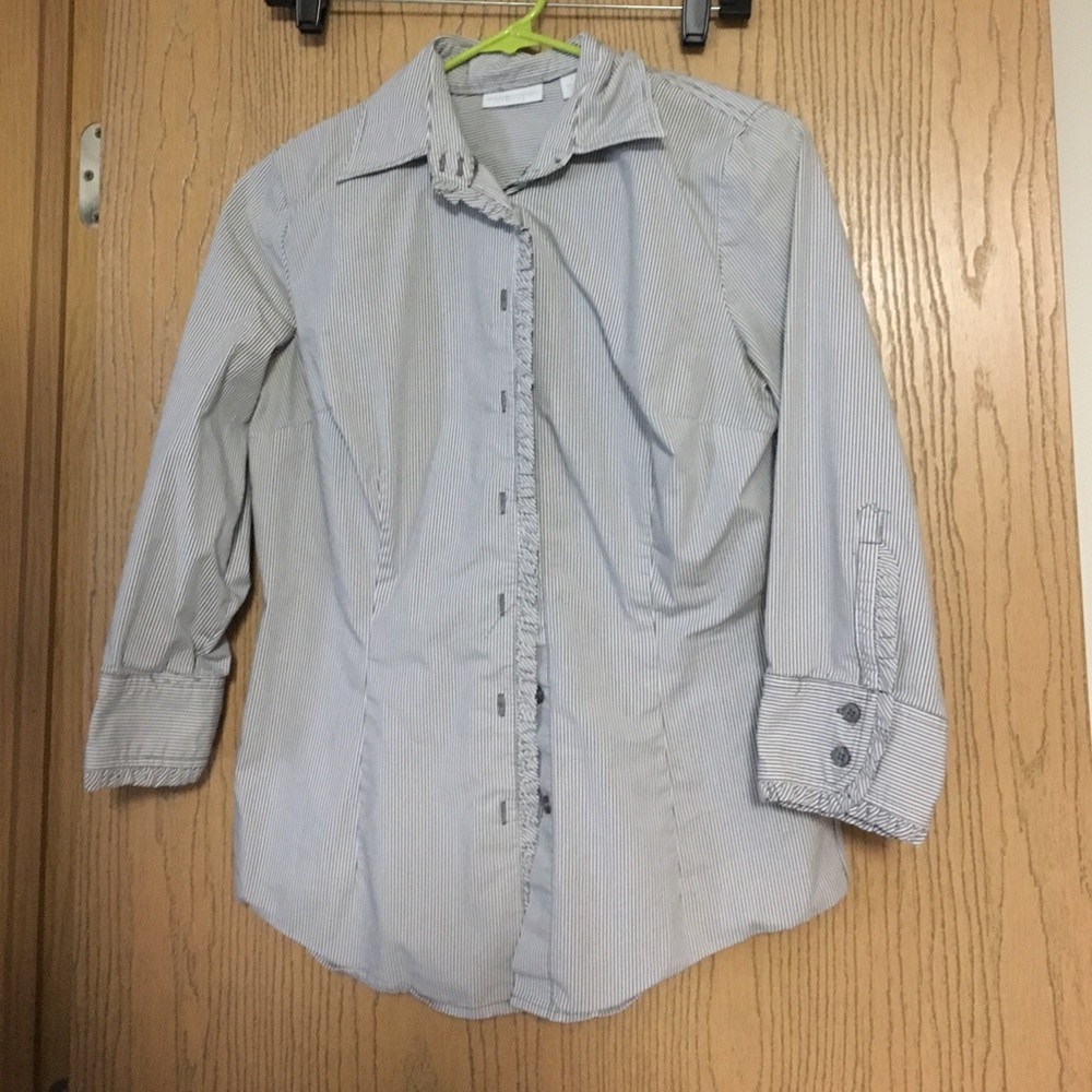 New York and Company 3/4 shirt size small