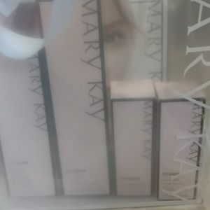 Mary Kay Timewise Miracle Set