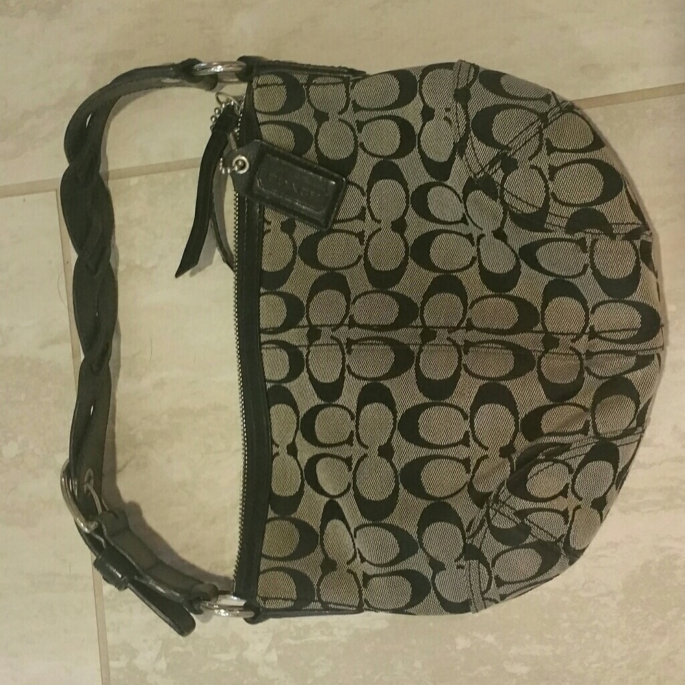 Coach Purse Medium Size