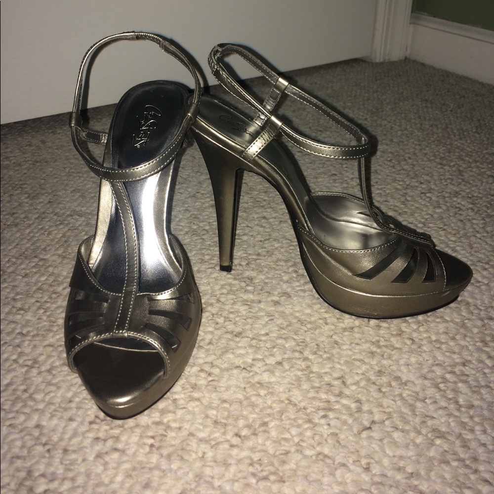 City Streets Metallic Heels