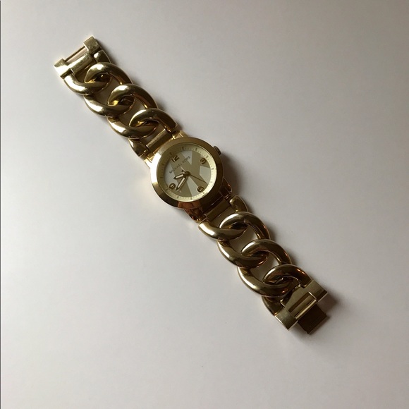 SOLD💥 AUTHENTIC Michael Kors Runway Twist watch - Picture 3 of 7