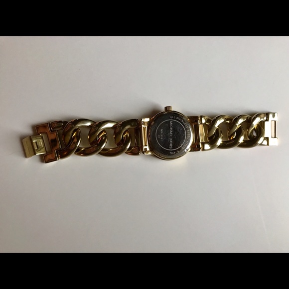 SOLD💥 AUTHENTIC Michael Kors Runway Twist watch - Picture 5 of 7