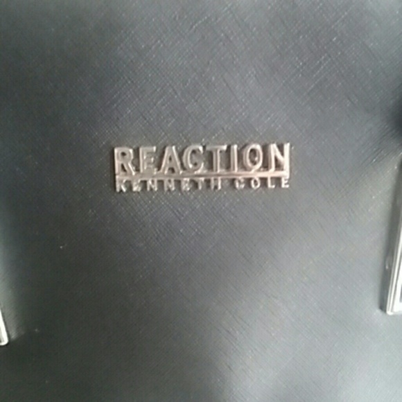NWOT Kenneth Cole reaction purse - Picture 2 of 8