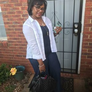 Meet your Posher, Lorene