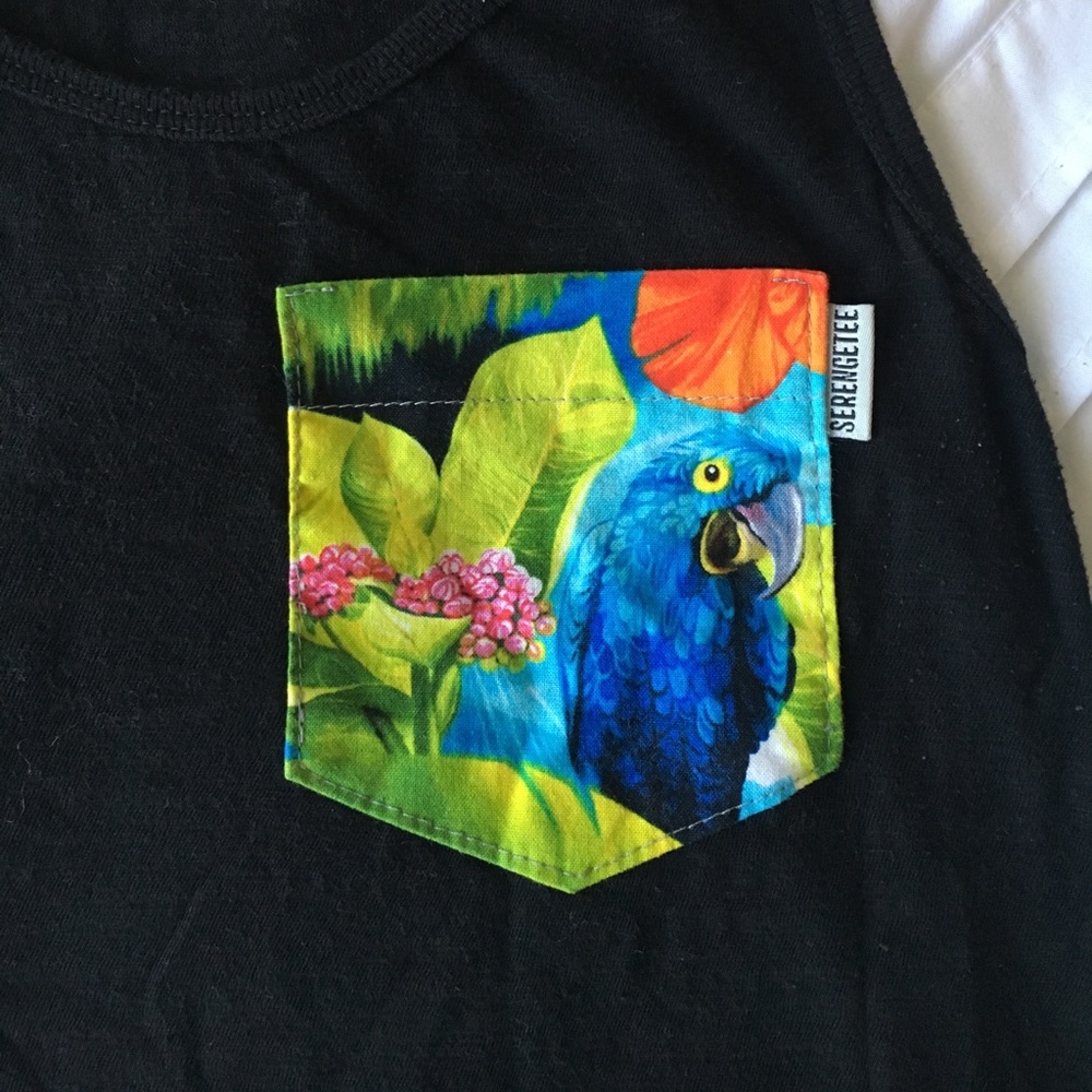 Serengetee Parrot Print Front Pocket Tank