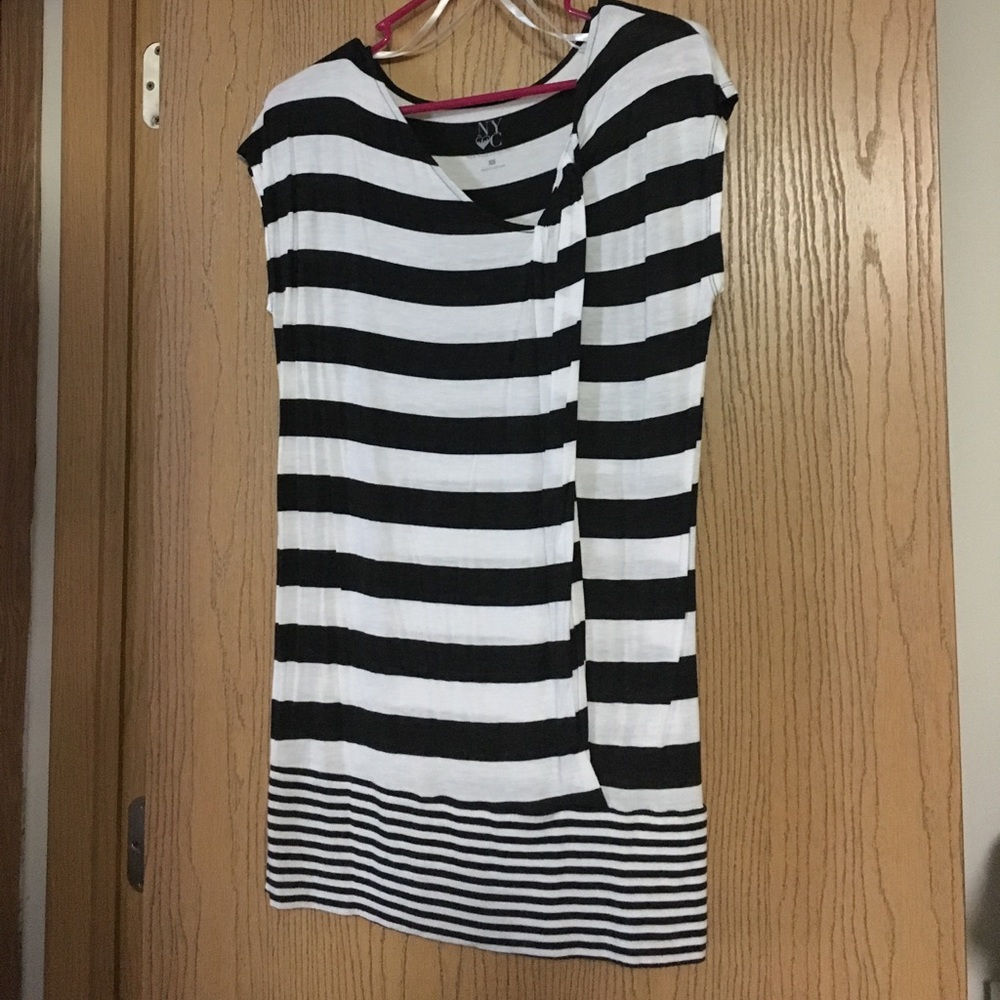 New York and Company tunic size xsmall