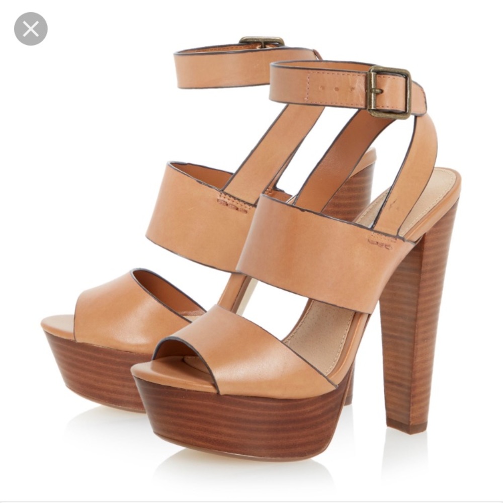 Steve Madden nude platform heels