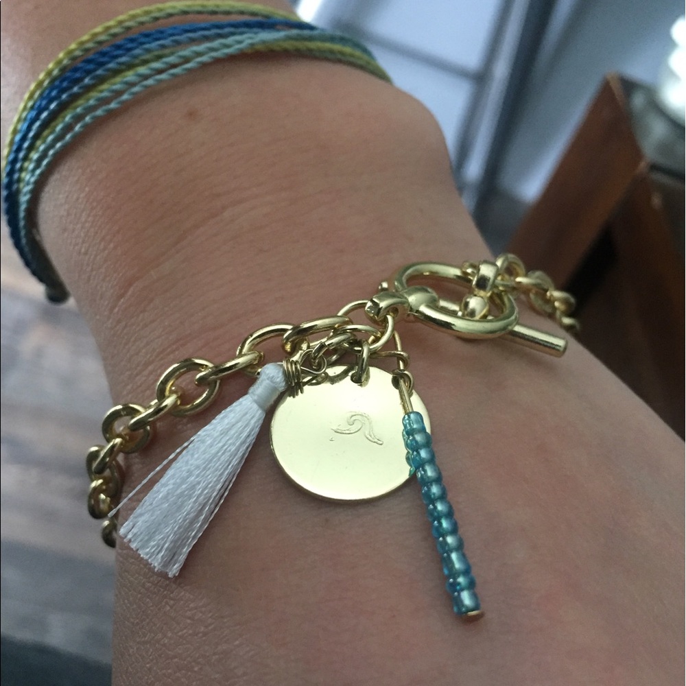 Simplistic wave and ocean inspired bracelet 🌊