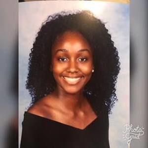 Meet your Posher, Kayla