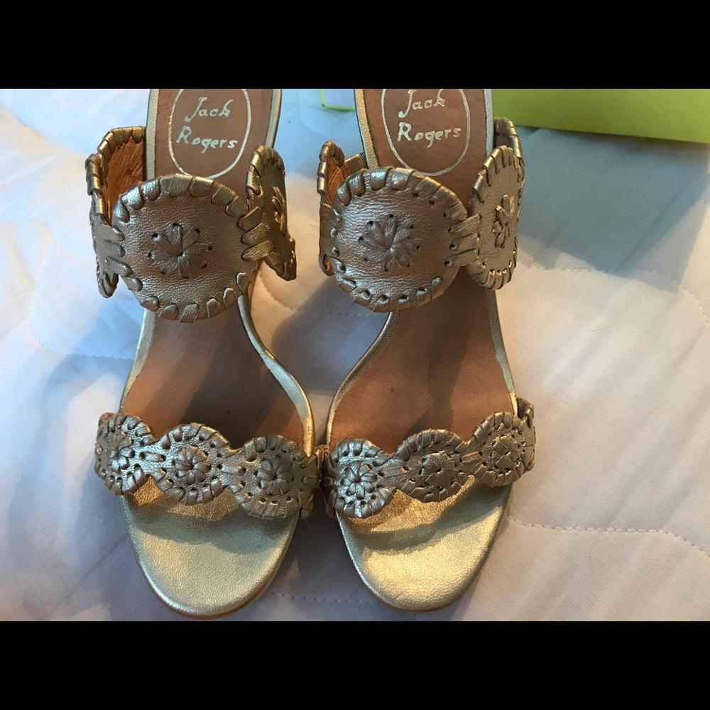 Jack Rogers Luccia Wedge Gold size 7