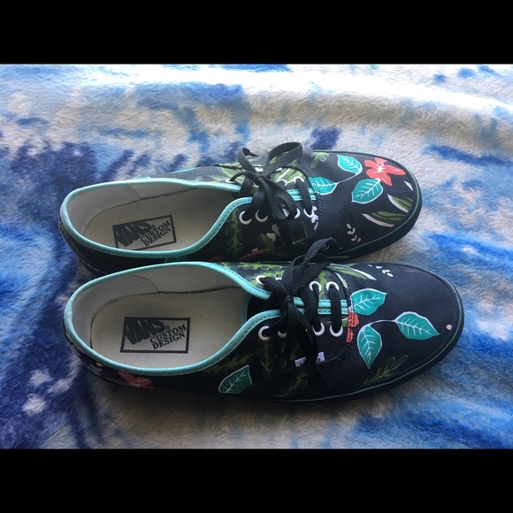 Custom Vans size 11.5, 9/10 condition - Picture 1 of 1