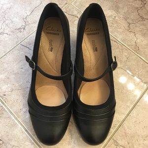 Clarks Brynn Ivy Black Mary Janes