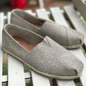 TOMS