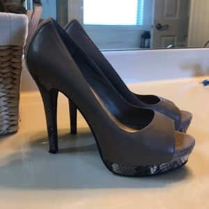 Jessica Simpson high heels