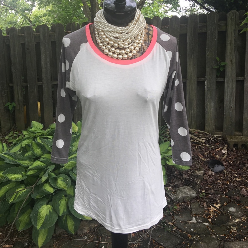 FINAL SALE!! Polka Dot Sleeve atop