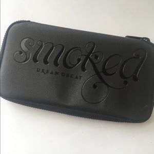 Urban Decay SMOKED palette