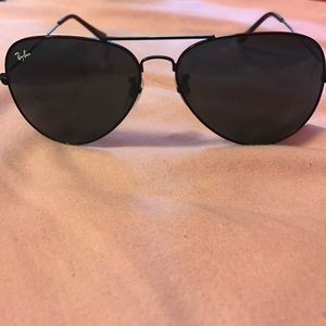 Ray Ban Large Aviator Black Metal Sunglasses