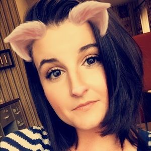 Meet your Posher, Brittnie
