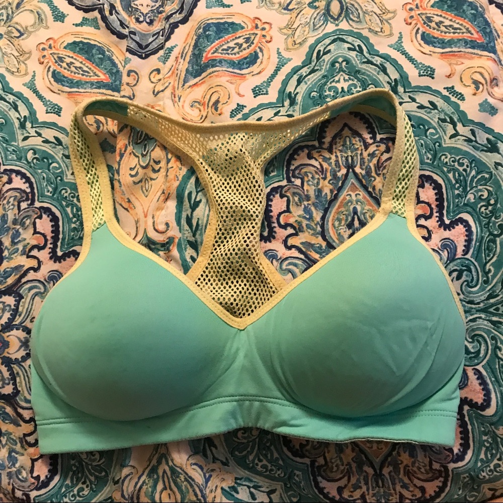 PINK Victoria's Secret sports bra