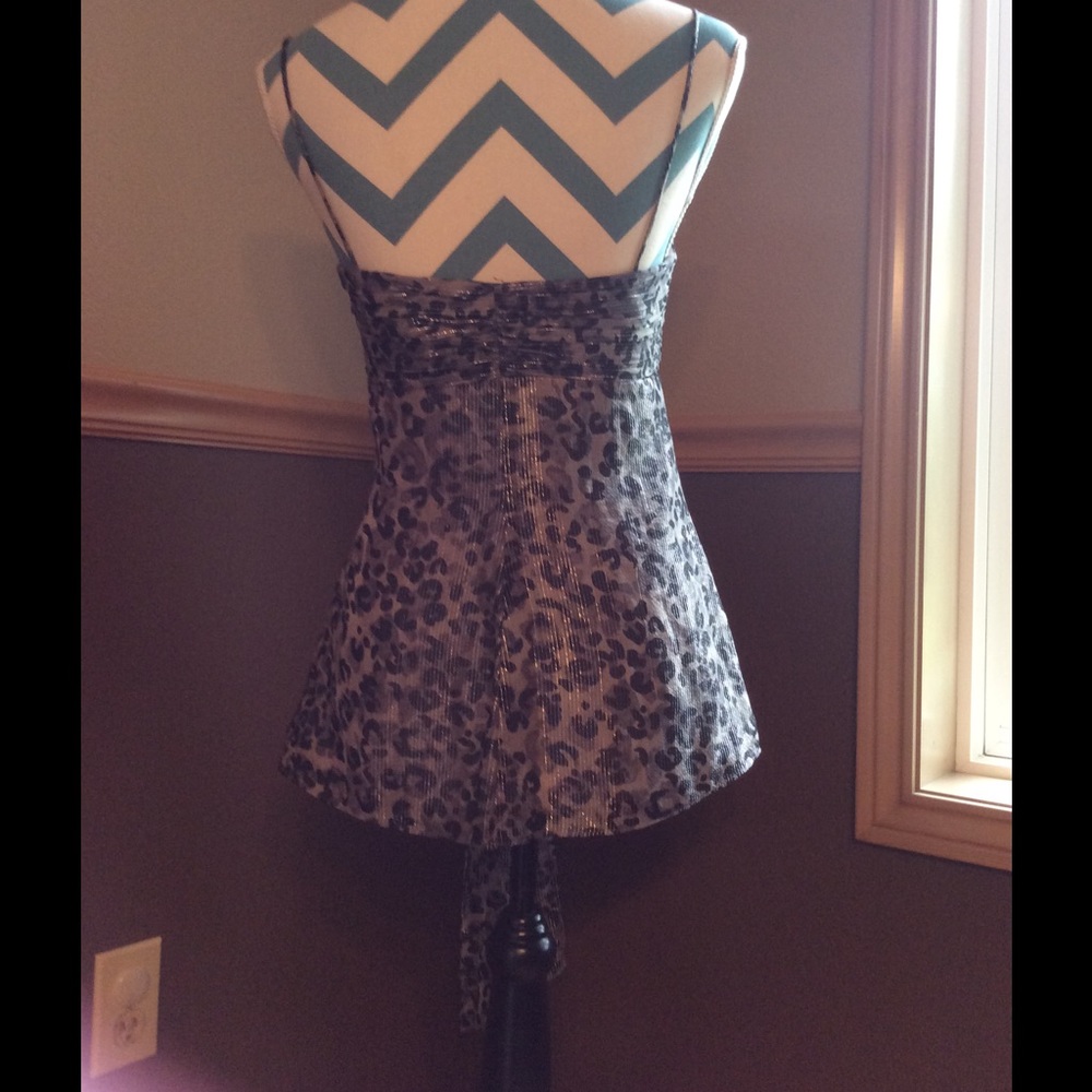 💕New listing💕 Laundry sleeveless blouse. - Picture 3 of 5
