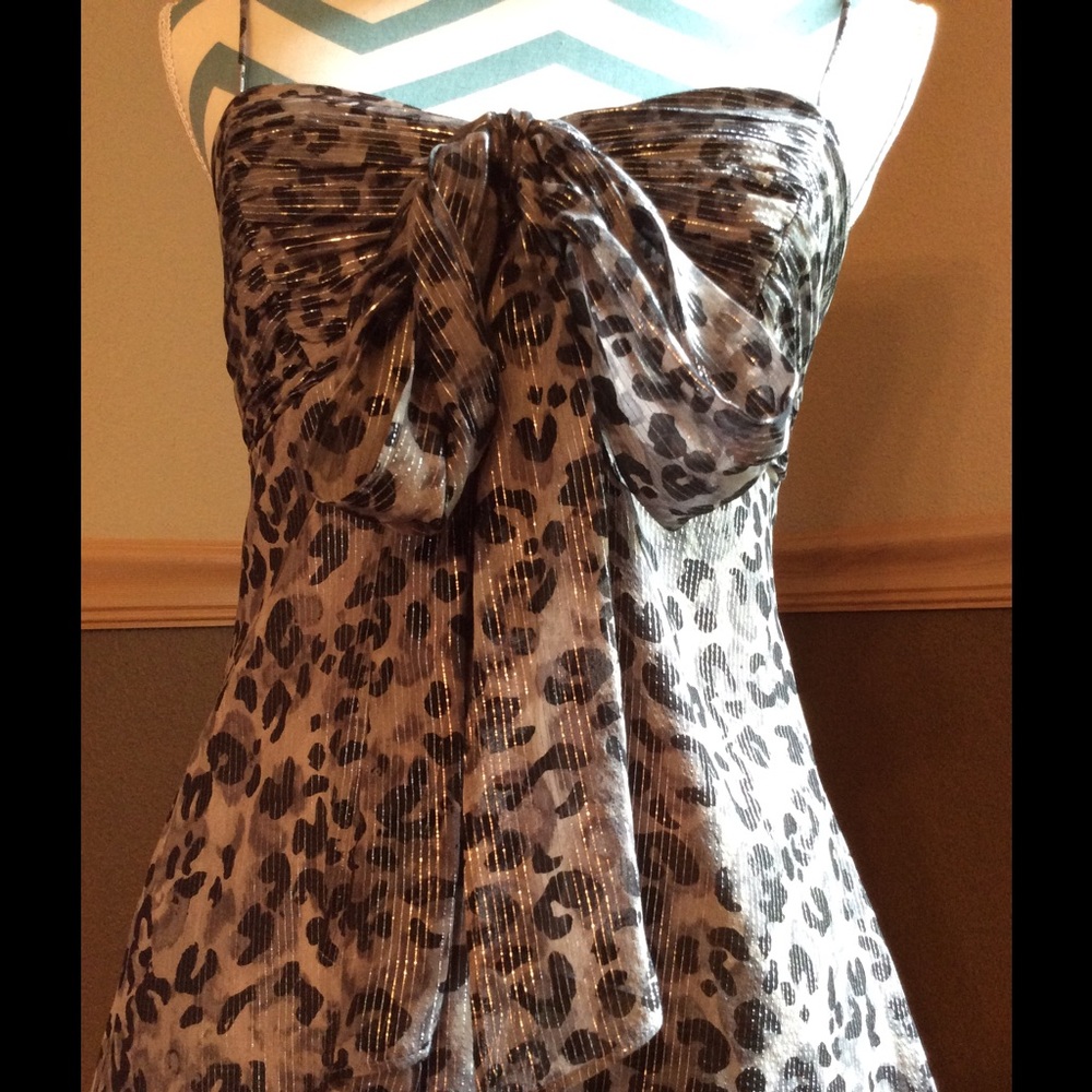 💕New listing💕 Laundry sleeveless blouse. - Picture 5 of 5