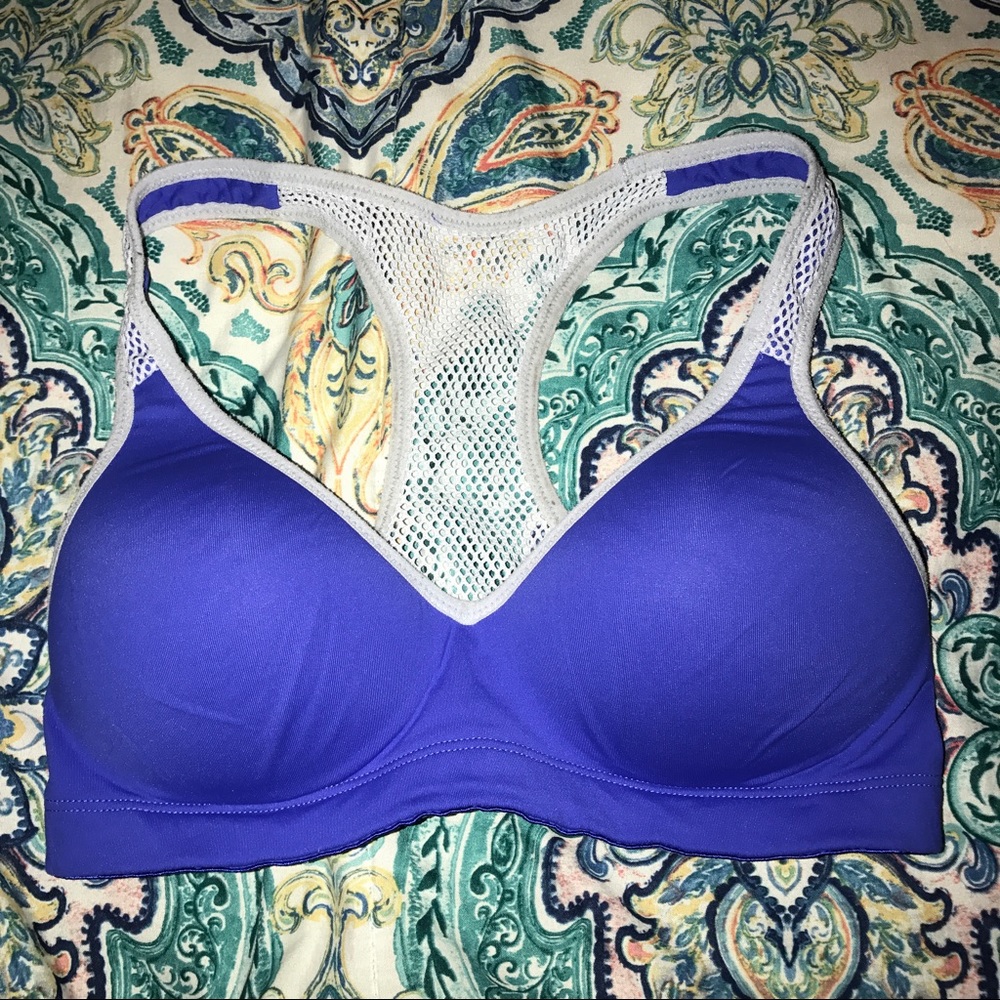 PINK Victoria's Secret sports bra