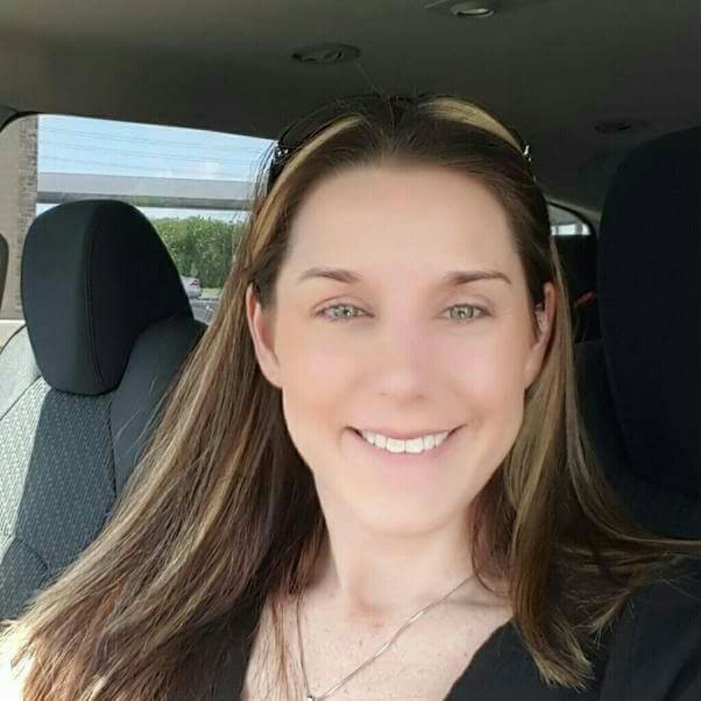 Meet your Posher, Lana