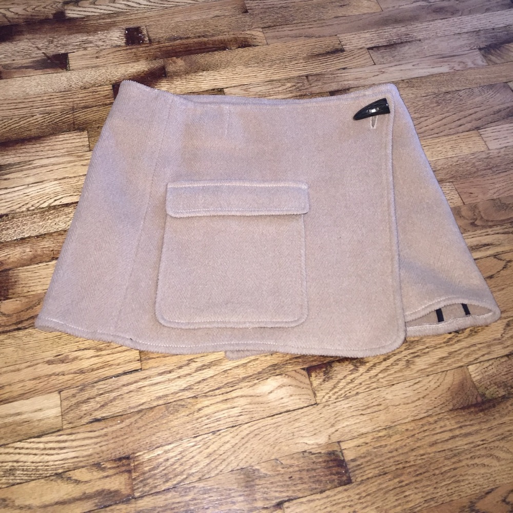 Burberry wool skirt