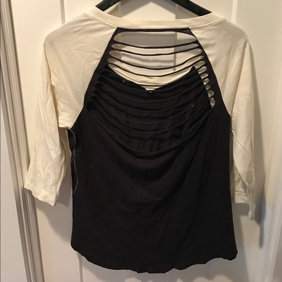 Fashion forward top, perfect for warmer weather XS - Picture 3 of 3