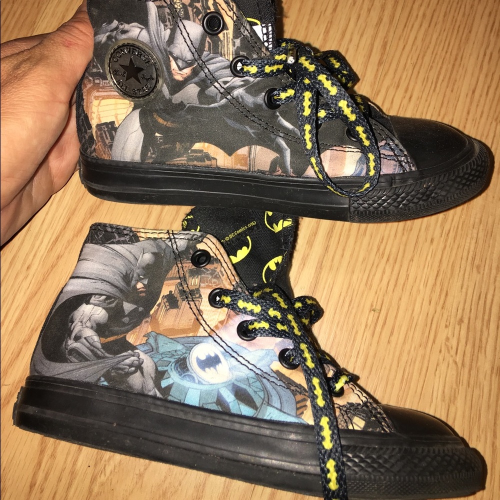 Toddler BATMAN converse Chuck Taylor // SIZE 9