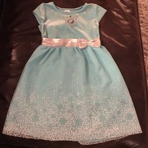 Sparkly frozen dress!  Size 5 girls!