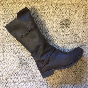 Teva 'De La Vina - High' Boots in a Size 8.5