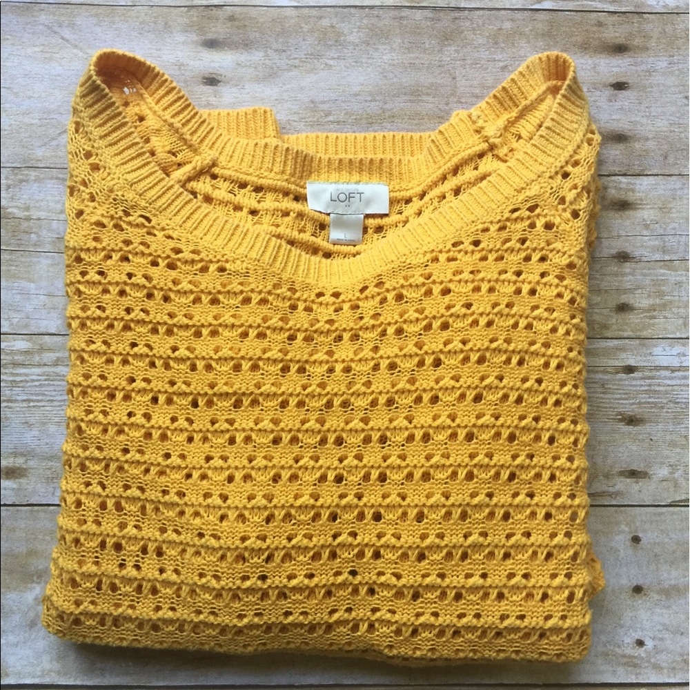 🌞🌞🌞**ANN TAYLOR LOFT SWEATER!!**