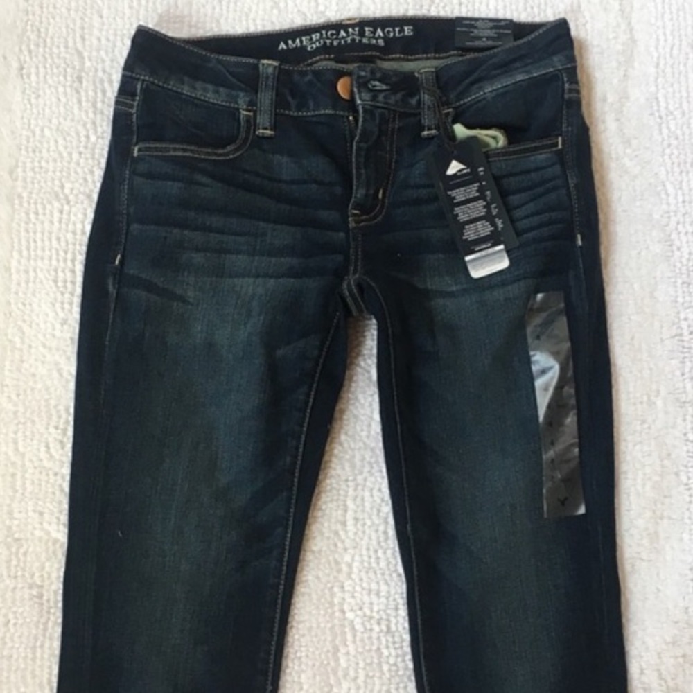 NWOT American Eagle Super Stretchy Jeans