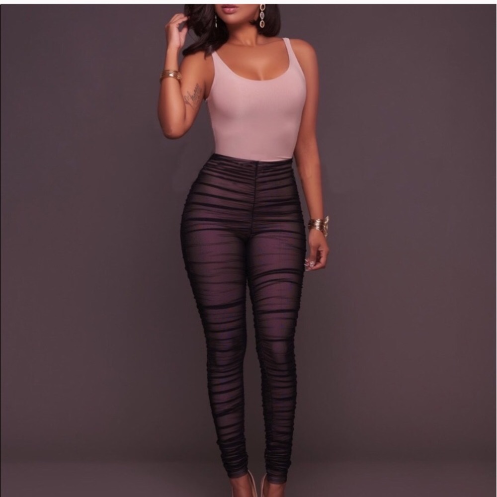🔴Sold on Ⓜ️ Jumpsuit